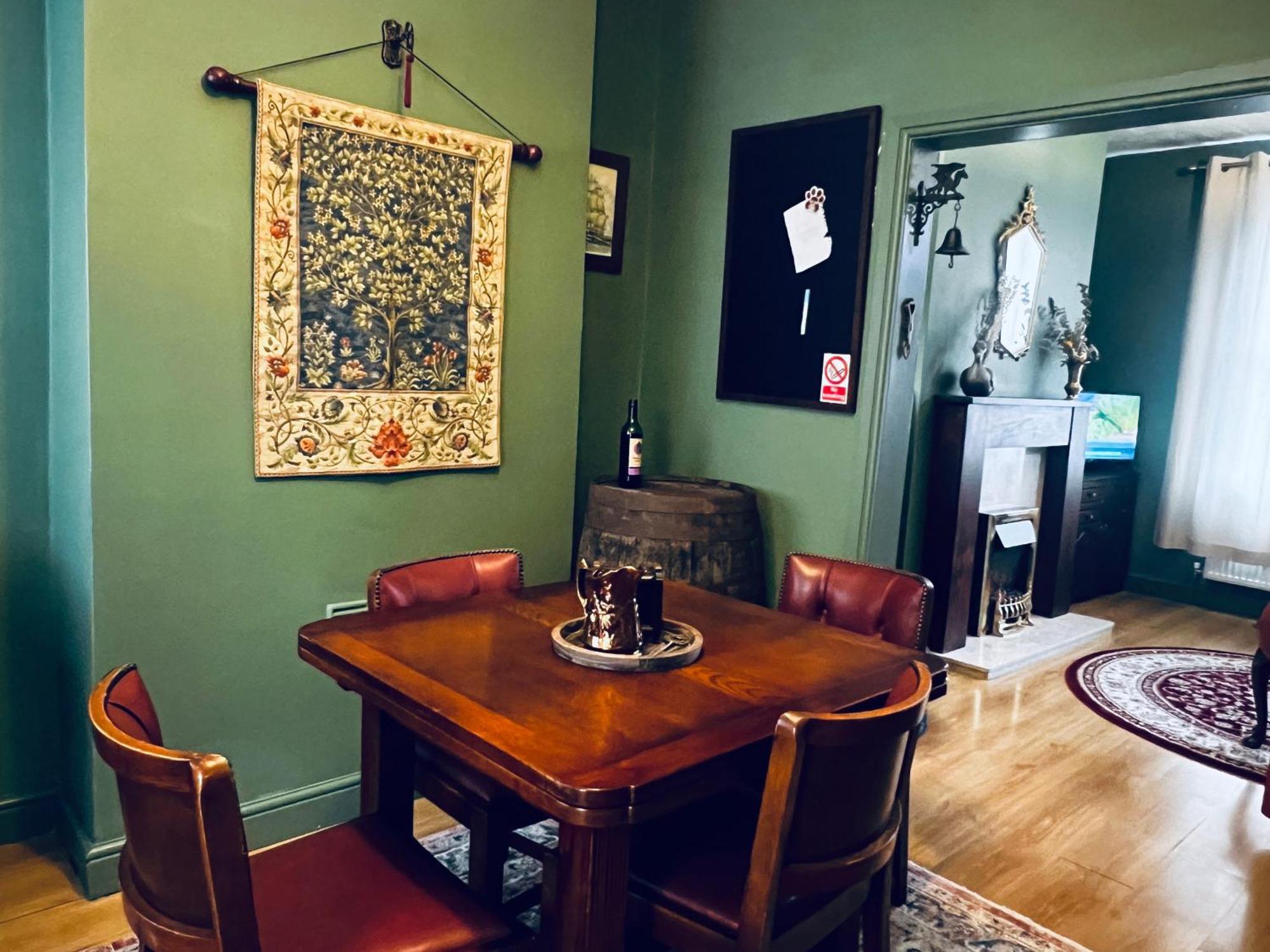 Robin'S Hollow: 2Bd Home Near Wrexham Afc Kültér fotó