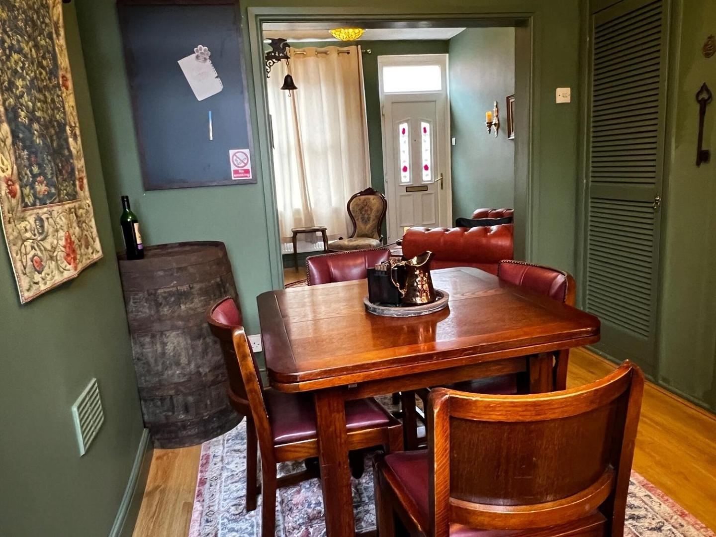 Robin'S Hollow: 2Bd Home Near Wrexham Afc Kültér fotó